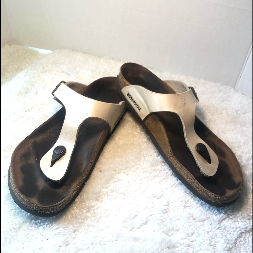 - Birkenstock Gizeh Sandals